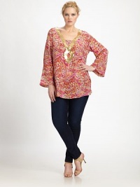 A striking design that conjures up 60s-era glamour with a relaxed, universally flattering fit. Embellished necklineLong sleevesBack seamAbout 31 from shoulder to hemSilkDry cleanImported A striking design that conjures up 60s-era glamour with a relaxed, universally flattering fit. Embellished necklineLong sleevesBack seamAbout 31 from shoulder to hemSilkDry cleanImported