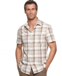 Check out this big plaid print for a simple seasonal look from Perry Ellis. Check out this big plaid print for a simple seasonal look from Perry Ellis.