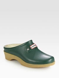 Slip-on waterproof essential with a rubber heel and upper with logo detail. Rubber heel, 1 (25mm)Rubber upperJersey knit liningRubber solePadded insoleImported Slip-on waterproof essential with a rubber heel and upper with logo detail. Rubber heel, 1 (25mm)Rubber upperJersey knit liningRubber solePadded insoleImported