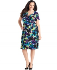 Punch up your career style with Elementz' short sleeve plus size dress, flaunting a bold print. Punch up your career style with Elementz' short sleeve plus size dress, flaunting a bold print.