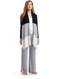 THE LOOKColorblock constructionOpen frontDraped hemTHE FITAbout 34 from shoulder to hemTHE MATERIALPolyester/rayonCARE & ORIGINMachine washImportedModel shown is 5'10 (177cm) wearing US size Small. THE LOOKColorblock constructionOpen frontDraped hemTHE FITAbout 34 from shoulder to hemTHE MATERIALPolyester/rayonCARE & ORIGINMachine washImportedModel shown is 5'10 (177cm) wearing US size Small.