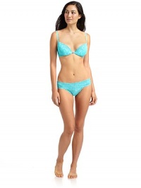 THE LOOKAllover lace with scalloped edgesRemovable padded cups with underwireAdjustable shoulder strapsFront buckle closureTHE FITPlunge-front demiTHE MATERIAL78% polyamide/12% elastane/10% viscoseCARE & ORIGINHand washMade in Italy THE LOOKAllover lace with scalloped edgesRemovable padded cups with underwireAdjustable shoulder strapsFront buckle closureTHE FITPlunge-front demiTHE MATERIAL78% polyamide/12% elastane/10% viscoseCARE & ORIGINHand washMade in Italy