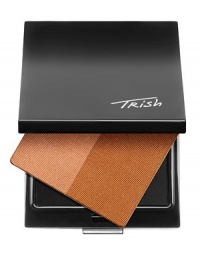 As featured in our Beauty Event in Dual Resort. A wonderful split blush, one matte and one frosted, is a mixture of copper and bronze patinas, infused with a golden shimmer. Apply on the face and body for bronze glamour. Please note compact sold separately. As featured in our Beauty Event in Dual Resort. A wonderful split blush, one matte and one frosted, is a mixture of copper and bronze patinas, infused with a golden shimmer. Apply on the face and body for bronze glamour. Please note compact sold separately.