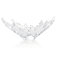 Randomly assembled maple leaves seen on the side of the famous Champs Elysees proved inspiration for this artfully designed bowl from Lalique. Eye-catching and unique, its intriguing finish highlights the rustling spontaneity of the leaves. Randomly assembled maple leaves seen on the side of the famous Champs Elysees proved inspiration for this artfully designed bowl from Lalique. Eye-catching and unique, its intriguing finish highlights the rustling spontaneity of the leaves.