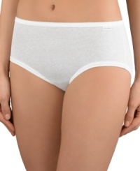 Everyday ease with a smooth fit. Soft, combed cotton offers great comfort. Covered waistband. In a convenient pack of three. Style #1448 Everyday ease with a smooth fit. Soft, combed cotton offers great comfort. Covered waistband. In a convenient pack of three. Style #1448