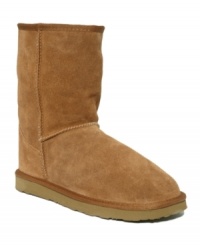The perfect solution for winter weather. Ukala by EMU's low Sydney boot is truly warm and right on trend. Snuggle up in the merino wool lining while the suede protects you from the elements. The perfect solution for winter weather. Ukala by EMU's low Sydney boot is truly warm and right on trend. Snuggle up in the merino wool lining while the suede protects you from the elements.
