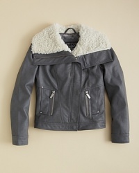 The bomber jacket gets a cool update from GUESS Kids. The silhouette is tighter and cropped at the bottom, and the super-wide color pops with contrast faux-shearling trim. The bomber jacket gets a cool update from GUESS Kids. The silhouette is tighter and cropped at the bottom, and the super-wide color pops with contrast faux-shearling trim.
