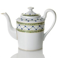 The delicate detail on this Allee Royale Dinnerware makes a classic yet eye-catching addition to your tabletop. The delicate detail on this Allee Royale Dinnerware makes a classic yet eye-catching addition to your tabletop.