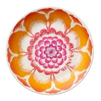 A brightly colored allover floral design decorates this premium bone-china saucer from Villeroy & Boch. Mix it and match it with other pieces in the collection for endless creative combinations.