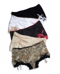 Let yourself feel as pretty as a pin-up girl with Maidenform's flirty boyshorts. Style #40806 Let yourself feel as pretty as a pin-up girl with Maidenform's flirty boyshorts. Style #40806