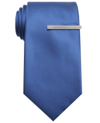 Always a solid choice, this skinny tie from Alfani is the right one to bring it all together. Always a solid choice, this skinny tie from Alfani is the right one to bring it all together.