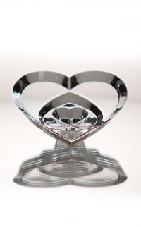 Baccarat Heart Of Love Clear Paperweight 2106263 Baccarat Heart Of Love Clear Paperweight 2106263