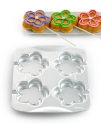 Make the party pop! Delight guests with these blossom-shaped cookie pops, a brilliant blend of flavor & fun. Simply press dough into the durable, nonstick aluminum pan, insert the cookie stick, bake and decorate! Make the party pop! Delight guests with these blossom-shaped cookie pops, a brilliant blend of flavor & fun. Simply press dough into the durable, nonstick aluminum pan, insert the cookie stick, bake and decorate!