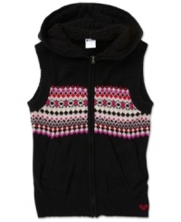 An attached hood on this Roxy vest, with cuddly Sherpa lining, makes this a sweet, cozy style. An attached hood on this Roxy vest, with cuddly Sherpa lining, makes this a sweet, cozy style.