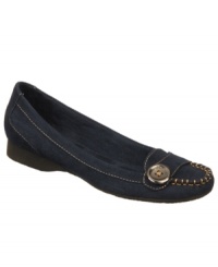 Game on: We challenge you to find a more charming and comfortable pair of loafer flats than Dr. Scholl's Tournament! With a quaint button and stitched detailing, they include a round-toe silhouette and wearable low heel. Game on: We challenge you to find a more charming and comfortable pair of loafer flats than Dr. Scholl's Tournament! With a quaint button and stitched detailing, they include a round-toe silhouette and wearable low heel.