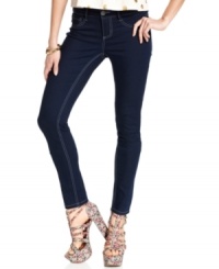 Skinny leg style provides a streamlined fit on these super-sleek, dark wash jeans from Rewash! Skinny leg style provides a streamlined fit on these super-sleek, dark wash jeans from Rewash!