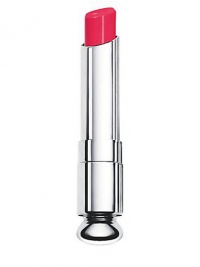 Dior Addict Extreme combines vibrant color intensity with the perfection of luminous shine. Extreme, breathtaking shades make lips glow with radiant shine in vibrant colors with dazzling pure pigments. These shades make for a bold statement. Dior Addict Extreme combines vibrant color intensity with the perfection of luminous shine. Extreme, breathtaking shades make lips glow with radiant shine in vibrant colors with dazzling pure pigments. These shades make for a bold statement.