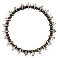 Olivia Riegel Elizabethan Pearl Round 4 Frame with Metal Back Olivia Riegel Elizabethan Pearl Round 4 Frame with Metal Back