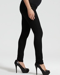 Never sacrifice style during your pregnancy in this flattering James Jeans look. The slim fit keeps your silhouette looking sleek to rock the look day or night. Never sacrifice style during your pregnancy in this flattering James Jeans look. The slim fit keeps your silhouette looking sleek to rock the look day or night.