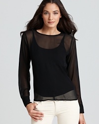 Sleek and simple, Kain Label's blouse in sumptuous silk exudes effortless elegance. Sleek and simple, Kain Label's blouse in sumptuous silk exudes effortless elegance.