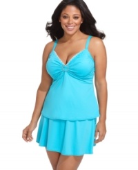 Whipstitching gives Coco Reef's plus size tankini top a unique look for plenty of fun in the sun! Bra sizing allows you to find a fabulous fit, too. Whipstitching gives Coco Reef's plus size tankini top a unique look for plenty of fun in the sun! Bra sizing allows you to find a fabulous fit, too.