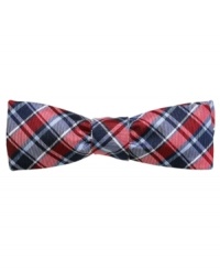 With a pop of preppy plaid, this Countess Mara bowtie add a touch of Ivy style to your dress look. With a pop of preppy plaid, this Countess Mara bowtie add a touch of Ivy style to your dress look.