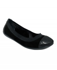 The perfect answer to casual dress-up, the Sporty flats by INC International Concepts present fun, fashionable texture met with everyday comfort. The perfect answer to casual dress-up, the Sporty flats by INC International Concepts present fun, fashionable texture met with everyday comfort.