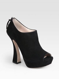 Suede peep toe design finished with a sculpted heel and back zipper. Self-covered heel, 5 (125mm)Self-covered platform, 1 (25mm)Compares to a 4 heel (100mm)Suede upperBack zipperPeep toeLeather lining and solePadded insoleMade in Italy Suede peep toe design finished with a sculpted heel and back zipper. Self-covered heel, 5 (125mm)Self-covered platform, 1 (25mm)Compares to a 4 heel (100mm)Suede upperBack zipperPeep toeLeather lining and solePadded insoleMade in Italy