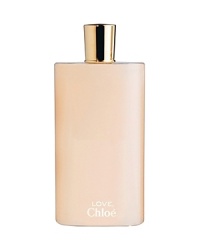 Olfactive Family – A Powdery FloralThis fragrance is inspired by the intimacy of the beauty ritual. It is a fine, powdery scent. Light, sensual, and iridescent with talc and rice.Topnotes – Orange Blossom, Pink PepperMidnotes – Iris, Lilac, Hyacinth, Wisteria BlossomBasenotes – Powdery Musks, Talc and Rice Powder Olfactive Family – A Powdery FloralThis fragrance is inspired by the intimacy of the beauty ritual. It is a fine, powdery scent. Light, sensual, and iridescent with talc and rice.Topnotes – Orange Blossom, Pink PepperMidnotes – Iris, Lilac, Hyacinth, Wisteria BlossomBasenotes – Powdery Musks, Talc and Rice Powder