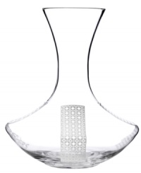 Create the right atmosphere for entertaining with the Social Ave decanter. Geometric designs adorn clear glass that complements casual Luigi Bormioli wine glasses.