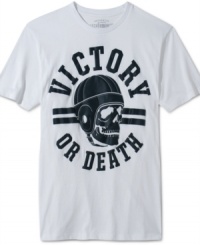 Score major style points in this cool Ecko Unltd football tee. Score major style points in this cool Ecko Unltd football tee.