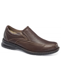 The smooth leather panels and pronounced contrast stitching on this pair of men's casual shoes add the right amount of charm to these super-comfortable bike toe loafers from Dockers. The smooth leather panels and pronounced contrast stitching on this pair of men's casual shoes add the right amount of charm to these super-comfortable bike toe loafers from Dockers.