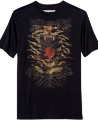 Heed the call of the wild with this bold graphic t-shirt from Sean John. Heed the call of the wild with this bold graphic t-shirt from Sean John.