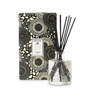 Voluspa's exquisite Eden & Pear collection blends ripe hosui pear with lemon vervaine and galbanum for an exceptional fragrance that scents your home with a bright and earthy elegance. Voluspa's exquisite Eden & Pear collection blends ripe hosui pear with lemon vervaine and galbanum for an exceptional fragrance that scents your home with a bright and earthy elegance.