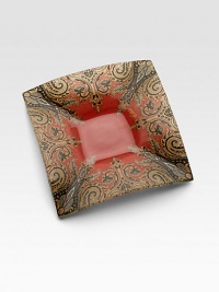 A small pocket tray, decorated with a lively pochette pattern printed on glass.Glass4.7 squareHand washMade in Italy A small pocket tray, decorated with a lively pochette pattern printed on glass.Glass4.7 squareHand washMade in Italy
