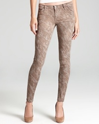 These cool Earnest Sewn skinny jeans follow the military trend into fall with a reinterpretation of camouflage with a feminine twist . These cool Earnest Sewn skinny jeans follow the military trend into fall with a reinterpretation of camouflage with a feminine twist .