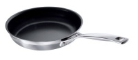 Le Creuset Tri-Ply Stainless Steel 9-1/2-Inch Nonstick Omelet Pan Le Creuset Tri-Ply Stainless Steel 9-1/2-Inch Nonstick Omelet Pan