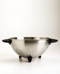 Drain fresh pasta or rinse off vegetables with this sleek, versatile colander. Constructed of stainless steel with a 4-quart capacity, it's a useful item to have around the kitchen. Comfort, soft handles for firm grip. Non-slip feet. Dishwasher safe. Drain fresh pasta or rinse off vegetables with this sleek, versatile colander. Constructed of stainless steel with a 4-quart capacity, it's a useful item to have around the kitchen. Comfort, soft handles for firm grip. Non-slip feet. Dishwasher safe.
