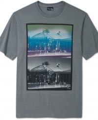 Show off your skater style with this rad jump graphic Volcom t-shirt. Show off your skater style with this rad jump graphic Volcom t-shirt.