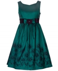Elegant dress with flowery detail with bow at waist by Rare Editions. Elegant dress with flowery detail with bow at waist by Rare Editions.