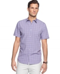 Check it out - a classic pattern on a short-sleeved shirt from Calvin Klein? Easy-to-wear perfect summer style. Check it out - a classic pattern on a short-sleeved shirt from Calvin Klein? Easy-to-wear perfect summer style.