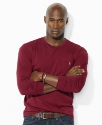 An essential long-sleeved t-shirt is cut for a comfortable classic fit from smooth combed cotton jersey with a pointed pocket at the chest. An essential long-sleeved t-shirt is cut for a comfortable classic fit from smooth combed cotton jersey with a pointed pocket at the chest.