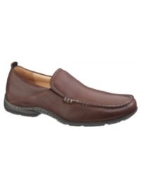 Who says comfort and style need to be mutually exclusive? When you step into these updated leather loafers from Hush Puppies you've got the perfect hybrid pair of casual men's shoes for the work week (or the weekend). Who says comfort and style need to be mutually exclusive? When you step into these updated leather loafers from Hush Puppies you've got the perfect hybrid pair of casual men's shoes for the work week (or the weekend).
