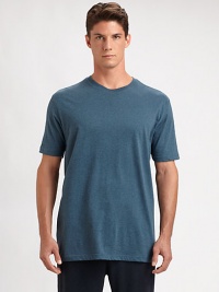 Classic-fitting crewneck tee is shaped from super-soft organic cotton that is breathable, brushed and lightweight, setting the standard for premium comfort and versatility.CrewneckCottonMachine washImported Classic-fitting crewneck tee is shaped from super-soft organic cotton that is breathable, brushed and lightweight, setting the standard for premium comfort and versatility.CrewneckCottonMachine washImported