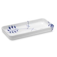 Royal Copenhagen Blue Fluted Mega Dish 9.5 Inches Royal Copenhagen Blue Fluted Mega Dish 9.5 Inches