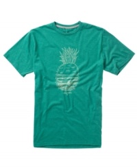 With a cool graphic on front, this Quiksilver raises the fun quotient in your casual wardrobe. With a cool graphic on front, this Quiksilver raises the fun quotient in your casual wardrobe.