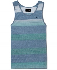 When the temperature rises, this striped tank from Hurley keeps you going strong.