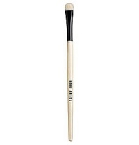 This brush is ideal for touching up foundation (use it with any of our formulas) around the nose and mouth. Plus, it provides additional coverage where there's redness. Brush can also be used to touch-up concealer and apply eye shadow. This brush is ideal for touching up foundation (use it with any of our formulas) around the nose and mouth. Plus, it provides additional coverage where there's redness. Brush can also be used to touch-up concealer and apply eye shadow.