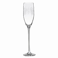 Inspired by the floral detailing that often accents Marchesa gowns, these delicate flutes are elegant and full of grace. Inspired by the floral detailing that often accents Marchesa gowns, these delicate flutes are elegant and full of grace.