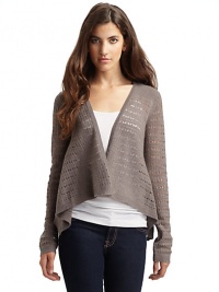 THE LOOKOpen frontLong sleeves with ribbed cuffsRibbed at shoulders and edgesHi-lo hem, longer at sidesTHE FITAbout 22 from center back to hemTHE MATERIALCashmereCARE & ORIGINDry cleanImported THE LOOKOpen frontLong sleeves with ribbed cuffsRibbed at shoulders and edgesHi-lo hem, longer at sidesTHE FITAbout 22 from center back to hemTHE MATERIALCashmereCARE & ORIGINDry cleanImported